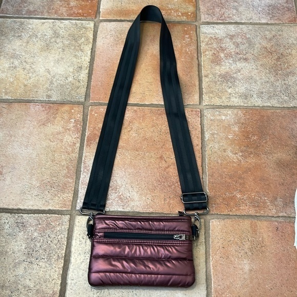 THINK ROYLN Handbags - THINK ROYLYN CROSSBODY